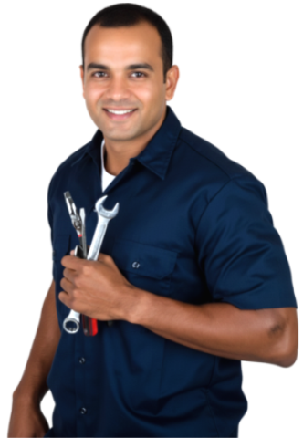 technician at manarat hamra car maintenance workshop